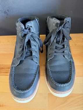Kohl's Black Men's Chukka Lace-Up Boots with Brown Trim